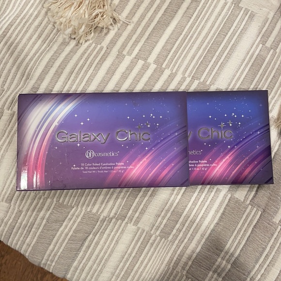 BH Cosmetics Galaxy Chic Palette - Picture 3 of 3